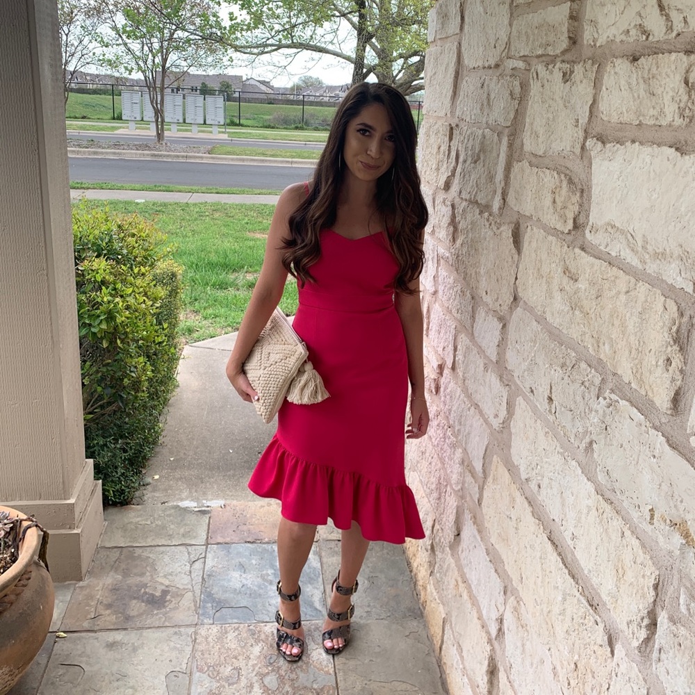 Pink elegant dress with frill bottom